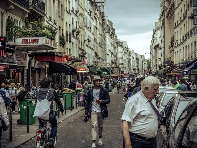 Road construction progressing on Graben Street