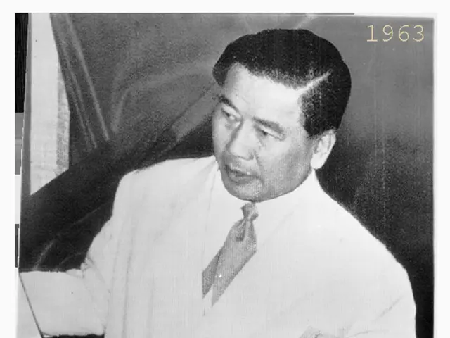 Illegal Withdrawals: Stolen Bank Card Used for Unauthorized Cash Transactions