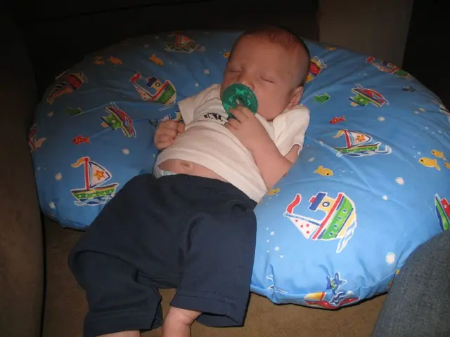 Amelia Hamlin, daughter of Lisa Rinna, encounters a potentially fatal illness due to a nipple...