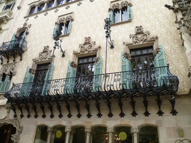 Unveiled after years hidden beneath sheet metal, the fate of Leipzig's remaining "Nazi eagle"...