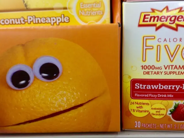 9 Delicious Popsicles Capturing the Essence of a Sun-Soaked Season on a Frozen Treat