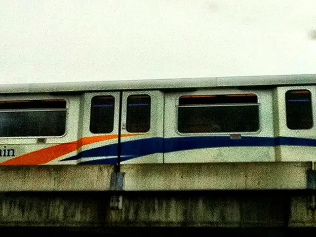 Traffic Disruption: Vehicles Entrapped under Overpass, Causing Delays on Elevated Line with Detour...