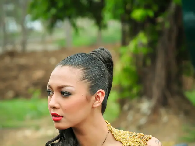 Authorities seek persons with firsthand accounts