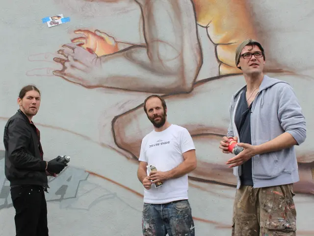 Suspect in custody after spraying women with liquid