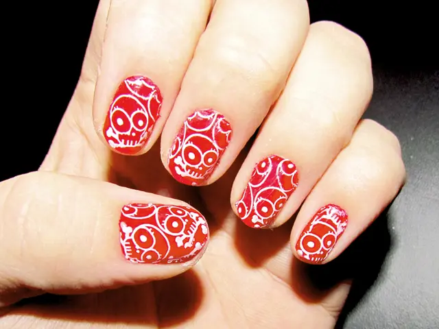 Latest Christmas Nail Fashion: Comprehensive Insight into Elegant Festive Manicures for the 2024...