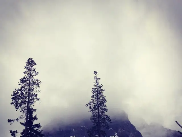 Thunderstorms loom over Bagé on Tuesday (09), bringing swift, ominous clouds.