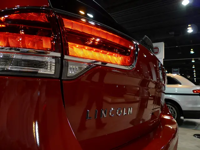 Unlawful Entry of Multiple Outdoor Leaves: Authorities Seek Witnesses