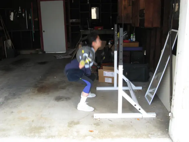 Four effective squat variations recommended by fitness professionals for achieving overall leg...